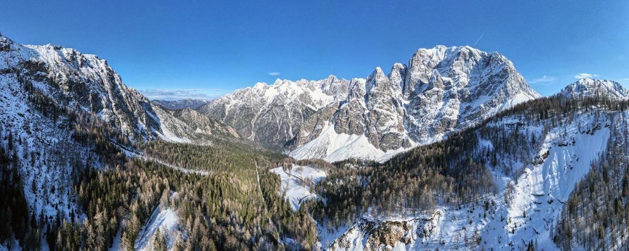 Hotel Erjavceva Mountain Hut At Vrsic Pass Kranjska Gora Exterior foto